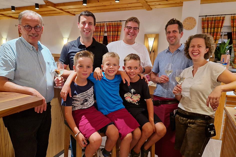 Michael Fahn Offene Kellertüre bei Familie Zöchmeister!